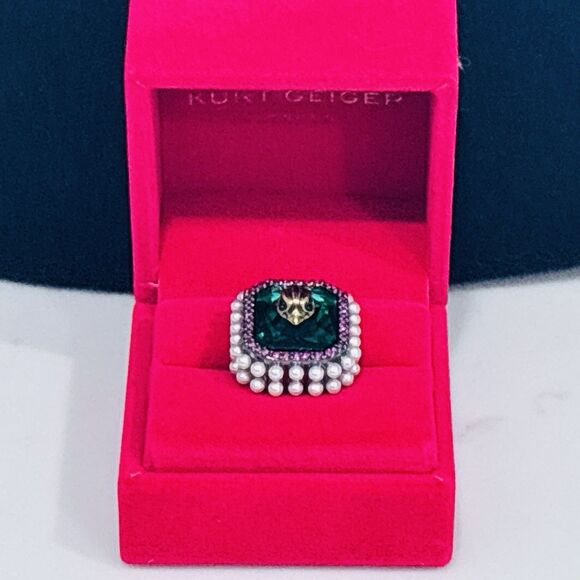 Kurt Geiger Eagle Head Cocktail Ring Green Crystal Statement Silver Tone Size 9 - Picture 6 of 14
